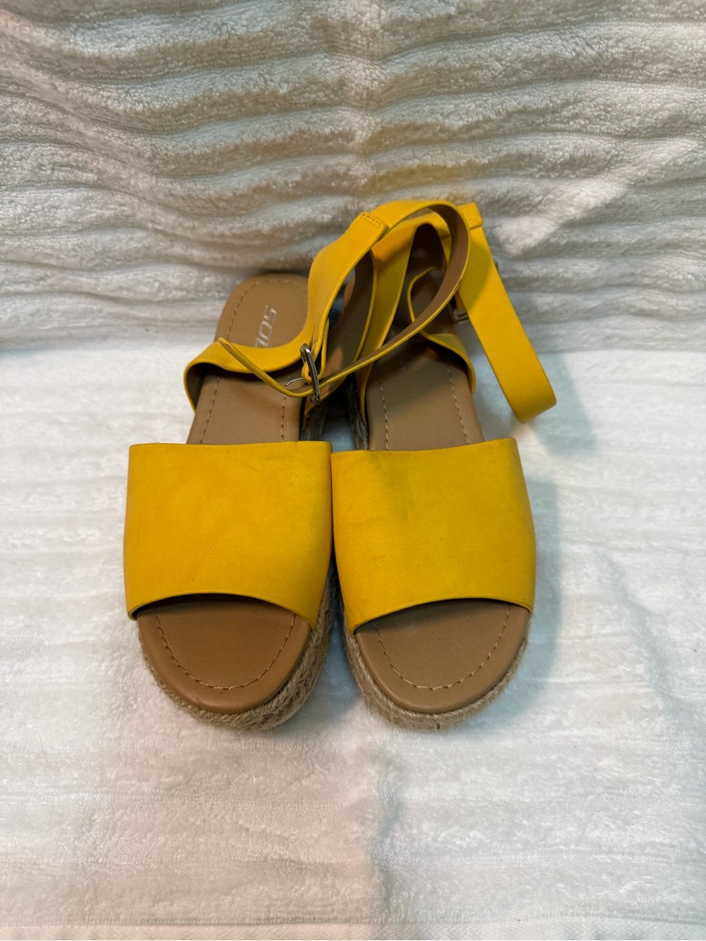 Platform sandals